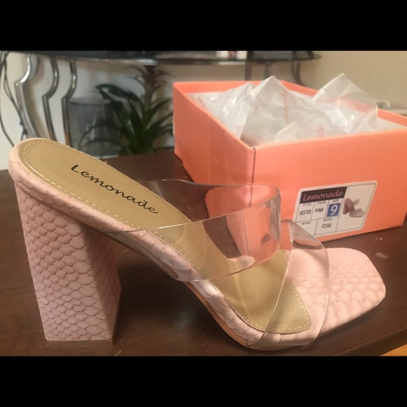 Pink bottom lucite strap heels - Picture 1 of 1
